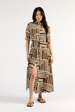 Load image into Gallery viewer, TUESDAY NICOLA DRESS CHOC GEO
