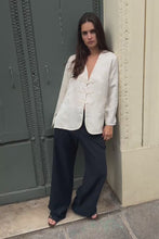 Load and play video in Gallery viewer, ROWIE ATTA JACQUARD TANG SHIRT IVORY FLORAL

