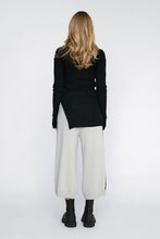 Load image into Gallery viewer, TAYLOR ROUNDED VENEER TUNIC BLACK
