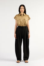 Load image into Gallery viewer, TUESDAY RICKI BARREL LEG PANTS BLACK
