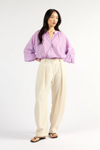 Load image into Gallery viewer, TUESDAY RICKI BARREL LEG PANT CLOUD
