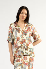 Load image into Gallery viewer, TUESDAY ROWAN TOP CLOUD FLORAL
