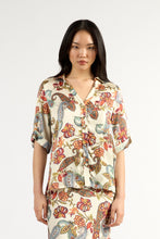 Load image into Gallery viewer, TUESDAY ROWAN TOP CLOUD FLORAL
