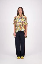 Load image into Gallery viewer, NES RYN SHIRT CAREFREE FLORAL
