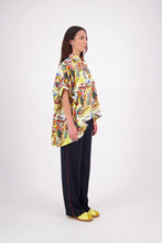 Load image into Gallery viewer, NES RYN SHIRT CAREFREE FLORAL
