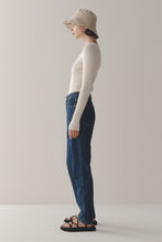 Load image into Gallery viewer, MARLE STRAIGHT LEG JEAN MID BLUE
