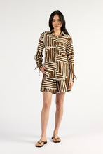 Load image into Gallery viewer, TUESDAY UMPIRE SHORT CHOC GEO
