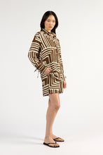 Load image into Gallery viewer, TUESDAY UMPIRE SHORT CHOC GEO
