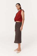Load image into Gallery viewer, ROWIE FRANNIE SILK MIDI SKIRT CACAO SPOT
