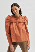 Load image into Gallery viewer, SECOND FEMALE ELENI BLOUSE AUTUMN LEAF
