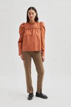 Load image into Gallery viewer, SECOND FEMALE ELENI BLOUSE AUTUMN LEAF
