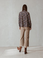Load image into Gallery viewer, INDI &amp; COLD CAMISA SHIRT AZUL DARK  FLORAL
