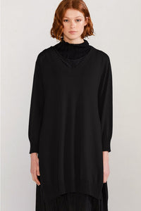 TAYLOR RELIEF SWEATER BLACK