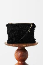 Load image into Gallery viewer, VASH MICKEY SHAGGY CLUTCH / BAG
