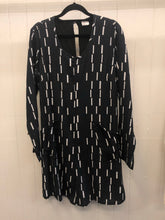 Load image into Gallery viewer, PRE LOVED LEO + BE DRESS / 10
