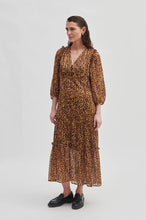 Load image into Gallery viewer, SECOND FEMALE NUTMEG DRESS
