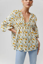 Load image into Gallery viewer, KINNEY PARKER TOP DITSY FLORAL
